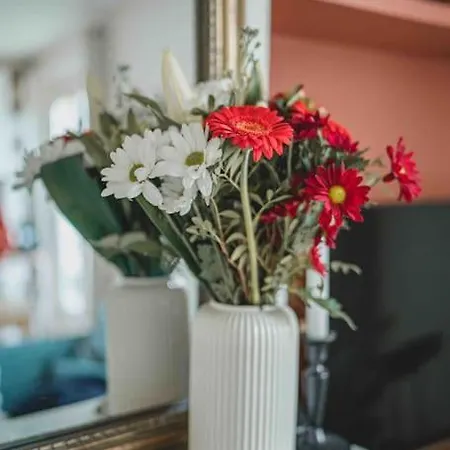 : Charming 40m² In Nation Apartment